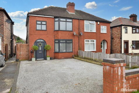 Knutsford Road, Grappenhall, Warrington 3 bed semi