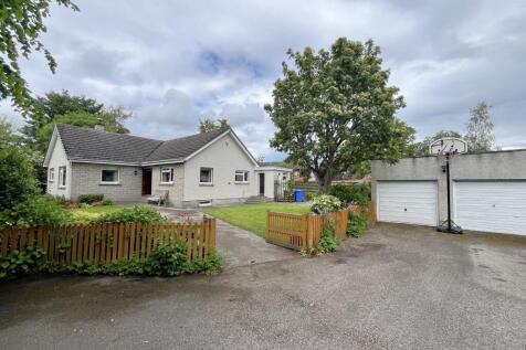 5 bedroom detached bungalow for sale