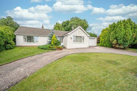 3 bedroom detached bungalow for sale