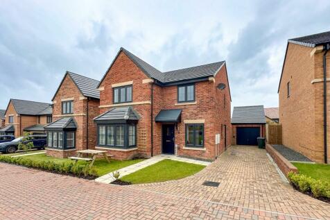 4 bedroom detached house for sale