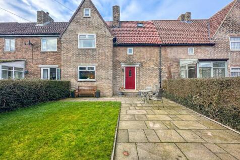 4 bedroom terraced house for sale