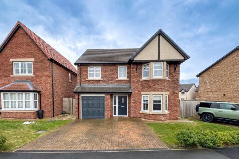 4 bedroom detached house for sale