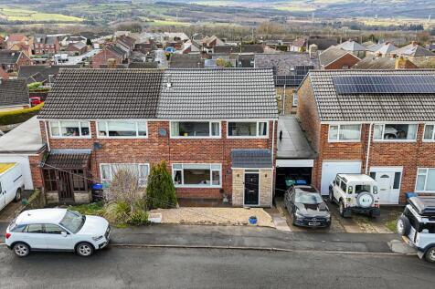 3 bedroom semi-detached house for sale