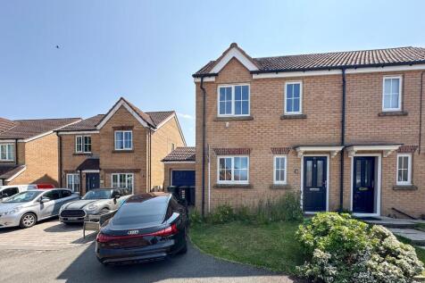3 bedroom semi-detached house for sale