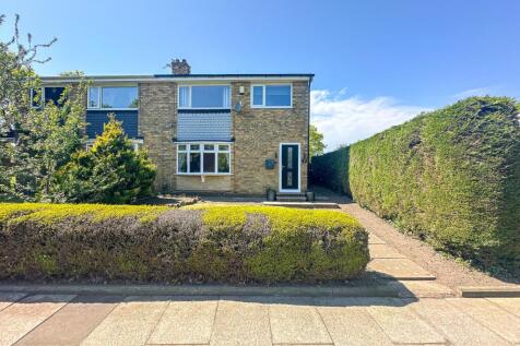 3 bedroom semi-detached house for sale