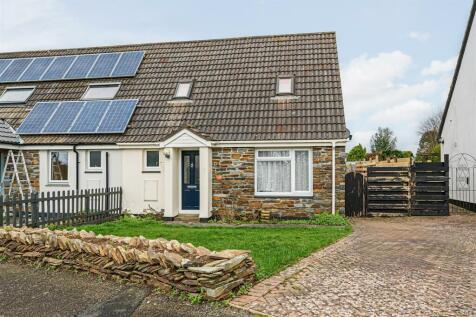 2 bedroom semi-detached house for sale