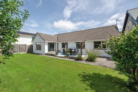 Pityme, Rock 4 bed bungalow for sale