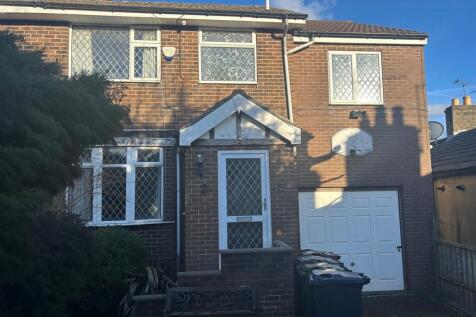Sandmoor Close, Thornton, Bradford 5 bed semi