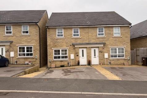 Rambling Walk, Clayton, Bradford 3 bed semi