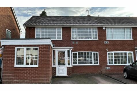 4 bedroom semi-detached house for sale