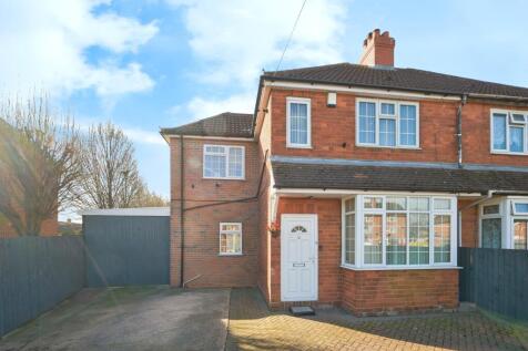3 bedroom semi-detached house for sale