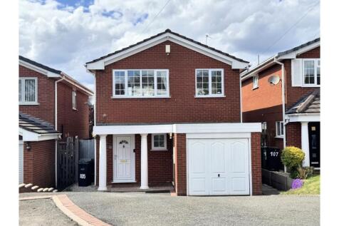 4 bedroom detached house for sale