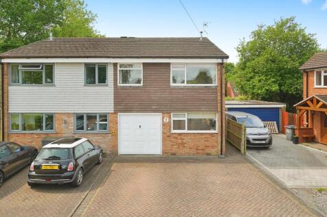 3 bedroom semi-detached house for sale