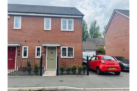 2 bedroom semi-detached house for sale