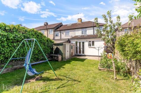 3 bedroom end of terrace house for sale