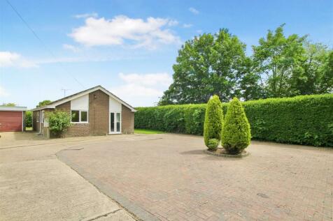 3 bedroom detached bungalow for sale