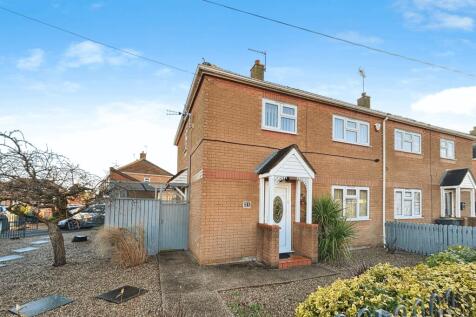 Perney Crescent, North Hykeham LN6 3 bed semi