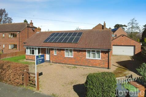 3 bedroom detached bungalow for sale