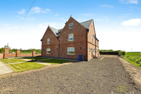 6 bedroom detached house for sale