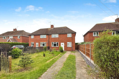 Mill Lane, North Hykeham LN6 3 bed semi