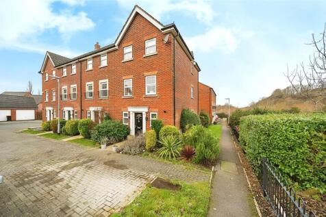 Whiting Square, Dunstable LU5 3 bed end of terrace house for sale