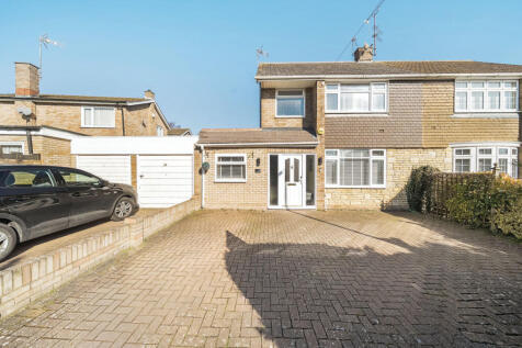 4 bedroom semi-detached house for sale