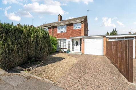 Candale Close, Bedfordshire LU6 3 bed semi