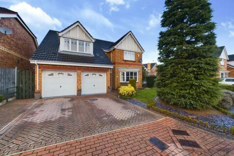 4 bedroom detached house for sale