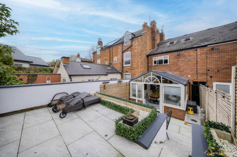 3 bedroom town house for sale