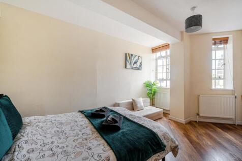 Sloane Avenue, Chelsea, London, SW3 Studio for sale