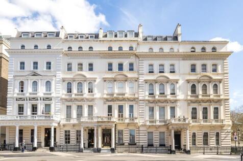 3 bedroom flat for sale