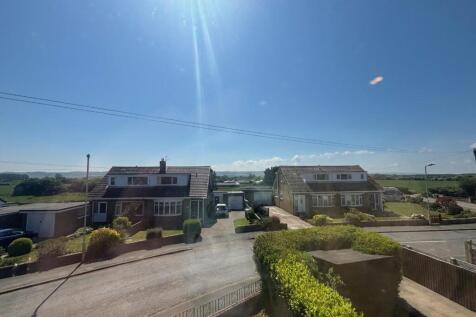 West Garth, Cayton, Scarborough, YO11... 3 bed semi