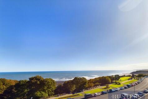 Esplanade, Scarborough 2 bed flat for sale