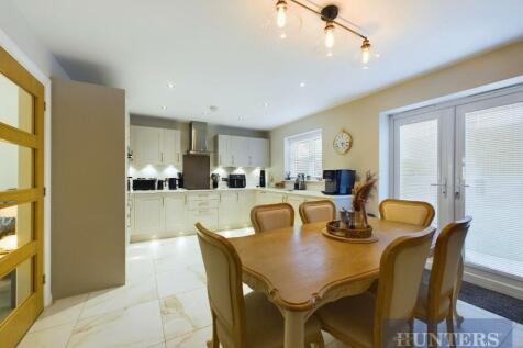 Bilberry Avenue, Scarborough 4 bed detached house for sale