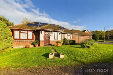 3 bedroom detached bungalow for sale