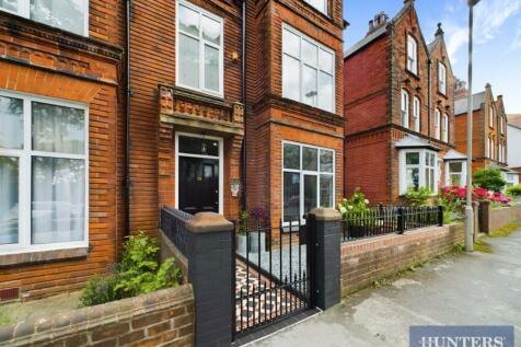 Lonsdale Road, Scarborough, YO11 2QY 4 bed terraced house for sale