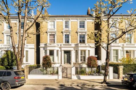 Oxford Gardens, London W10 2 bed flat for sale