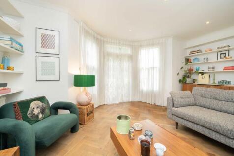 Oxford Gardens, London W10 2 bed flat for sale