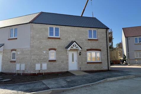 2 bedroom semi-detached house for sale