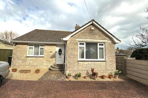 2 bedroom detached bungalow for sale