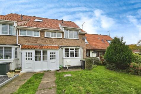 Blackrod Close, Toton, NG9 6GQ 3 bed terraced house for sale