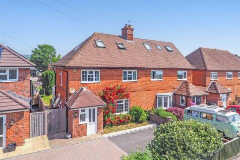 4 bedroom semi-detached house for sale
