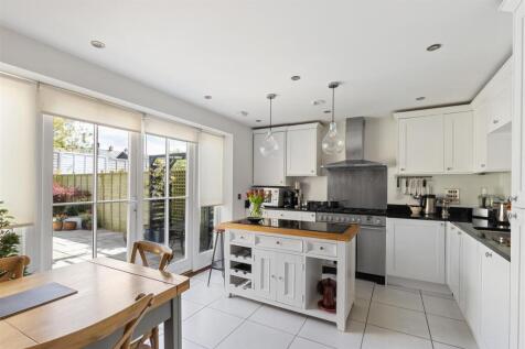 Freya Mews, Liss, Hampshire 4 bed townhouse for sale