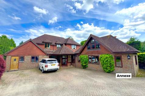 Beacon Road, Crowborough 5 bed house for sale