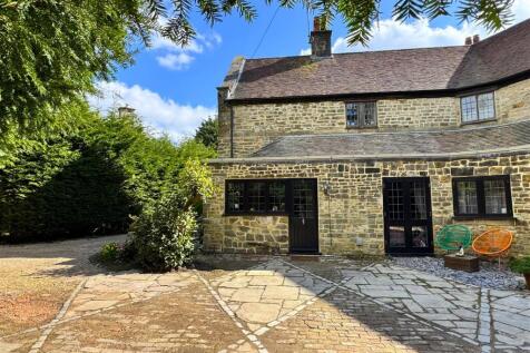 Warren Road, Crowborough 2 bed apartment for sale