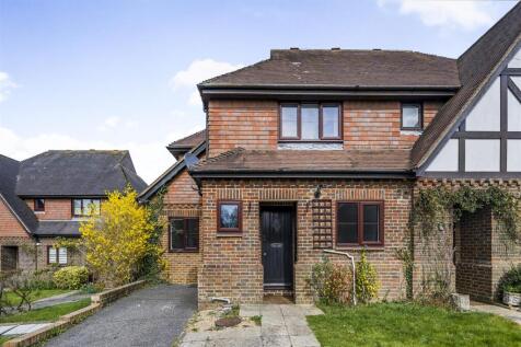 Court Meadow, Rotherfield, Crowborough 3 bed house for sale