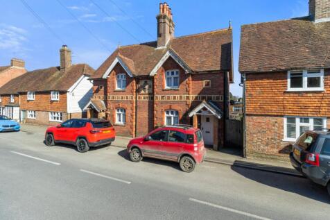 South Street, Crowborough TN6 2 bed semi