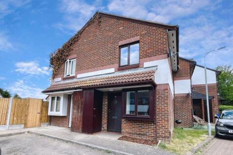 Chafford Hundred 1 bed terraced house for sale