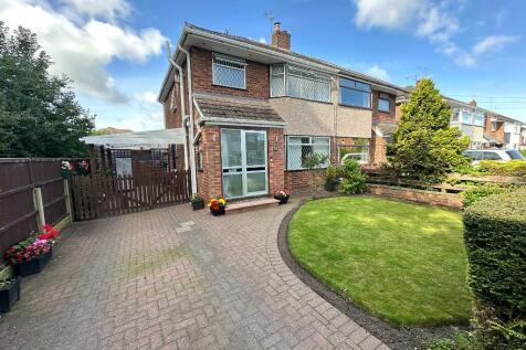 3 bedroom semi-detached house for sale