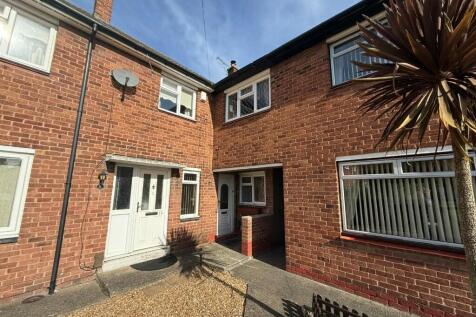 Pooltown Road, Whitby 3 bed terraced house for sale